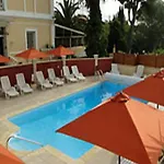Otel Les Amandiers Saint-Raphaël