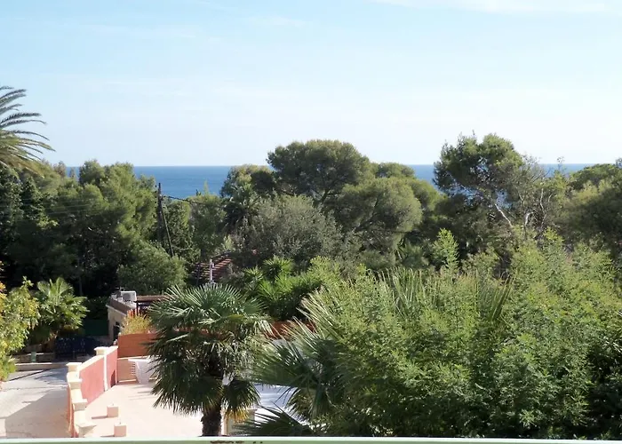 Les Amandiers Hotel Saint-Raphael (Var)
