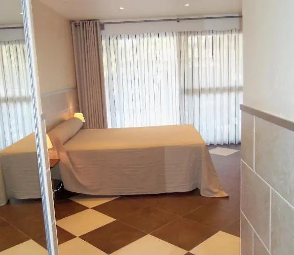 Les Amandiers Saint-Raphael (Var)