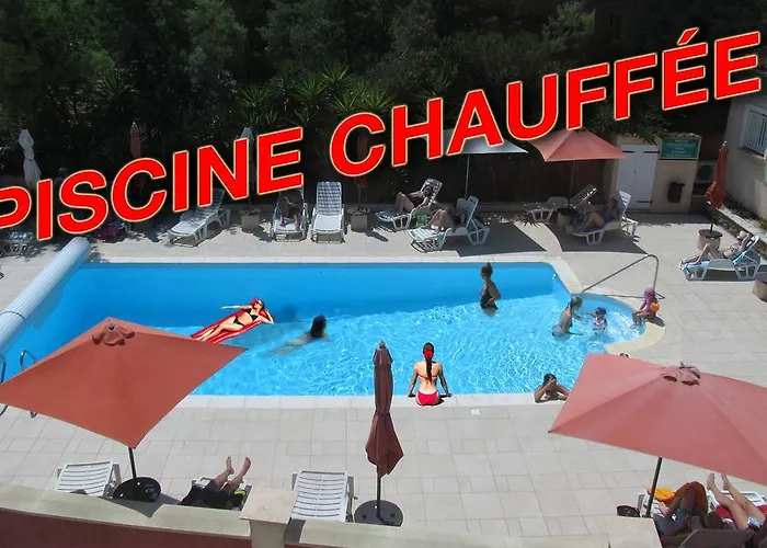 Hotel Les Amandiers 2*