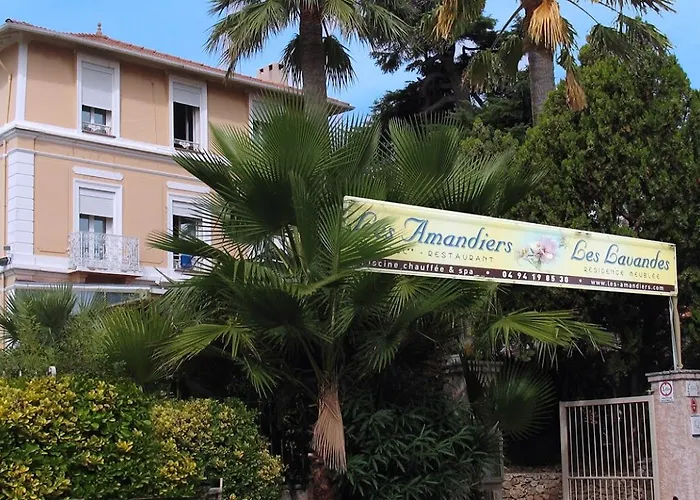 Les Amandiers Otel