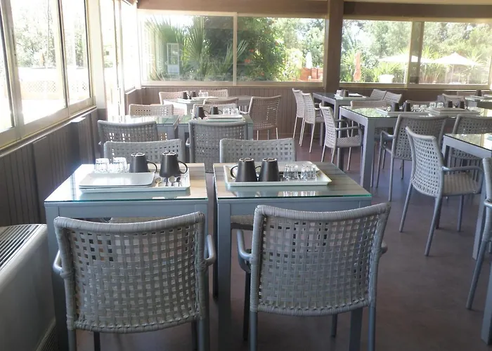 Les Amandiers 2* Saint-Raphael (Var)